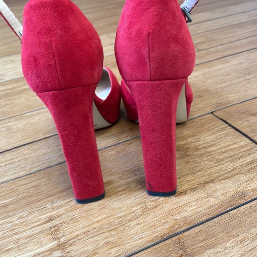 Diane Von Furstenberg crimson suede platform ankle shoes.  Size 7B - Picture 11 of 13